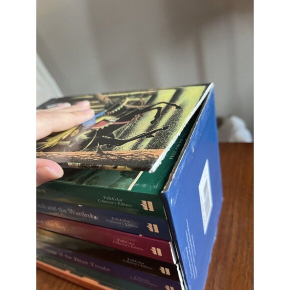 Chronicles of Narnia Set.: The Chronicles of Narnia Full-Color Paperback 7-Book - Picture 7 of 16